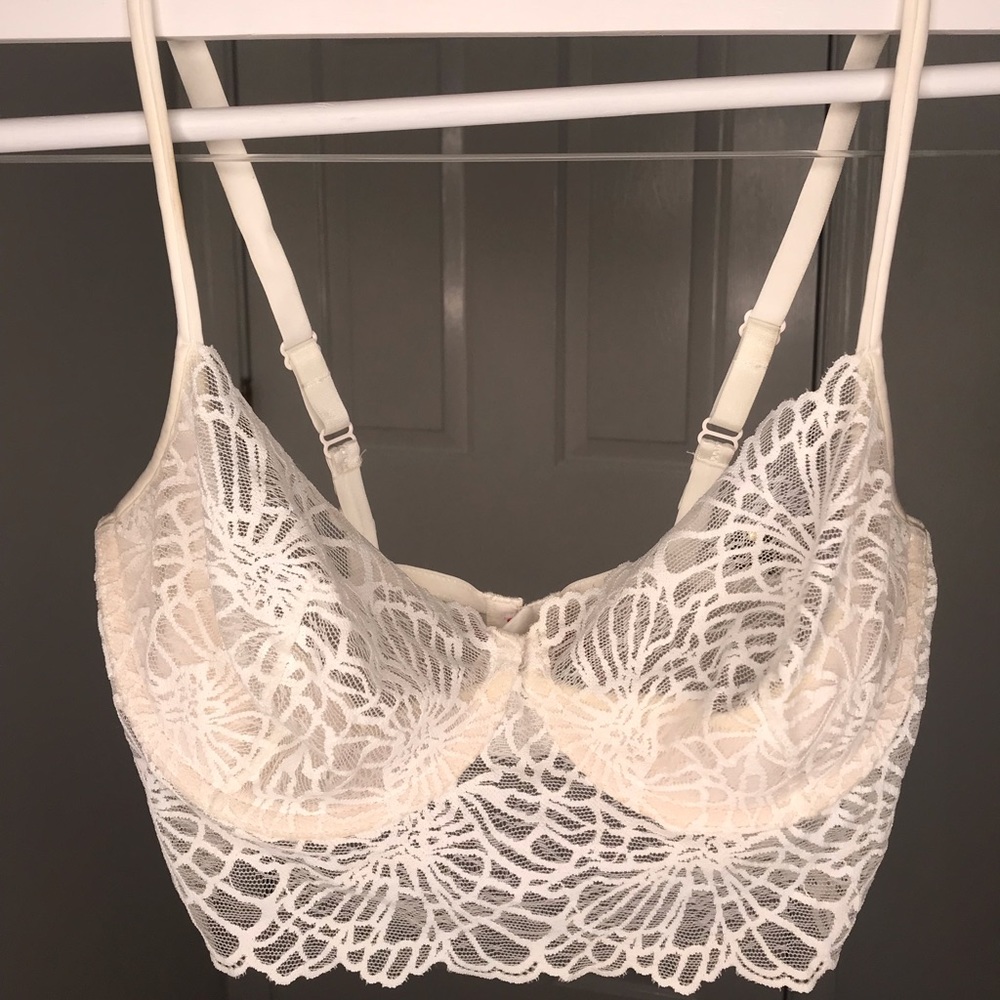 BRALETTE
